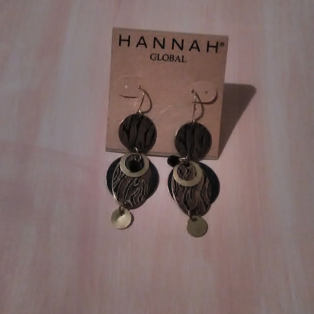 Metal Leopard Print Drop Earrings